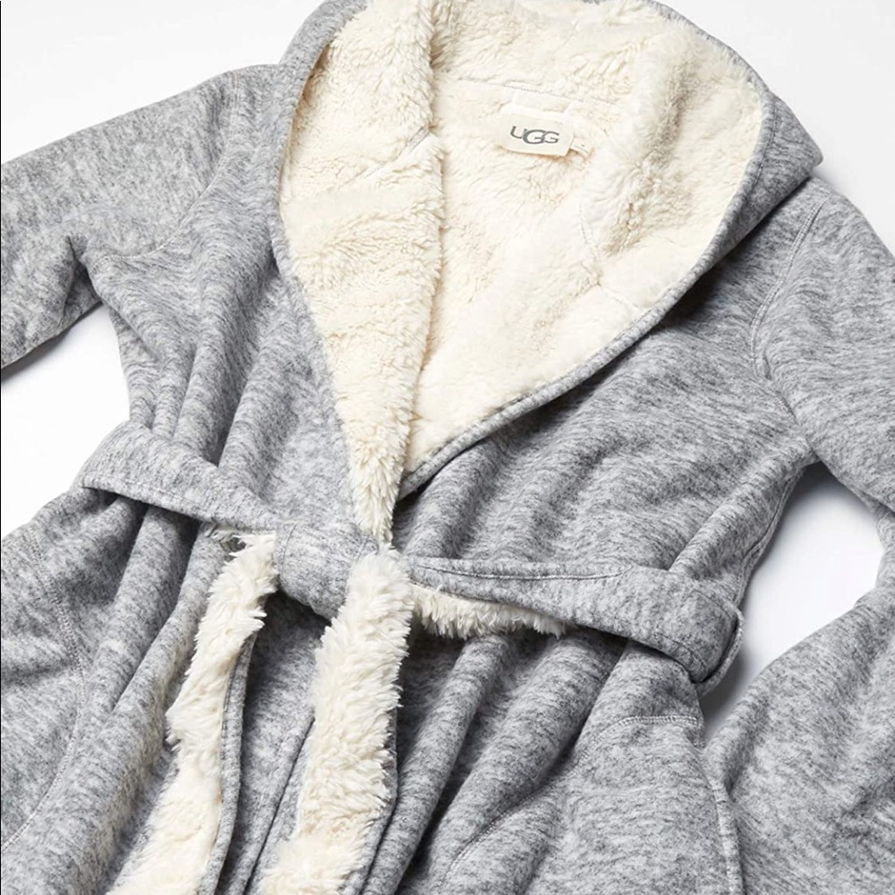 Ugg robe NWOT